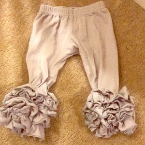 Lucas & Lucy Gray ruffle pants